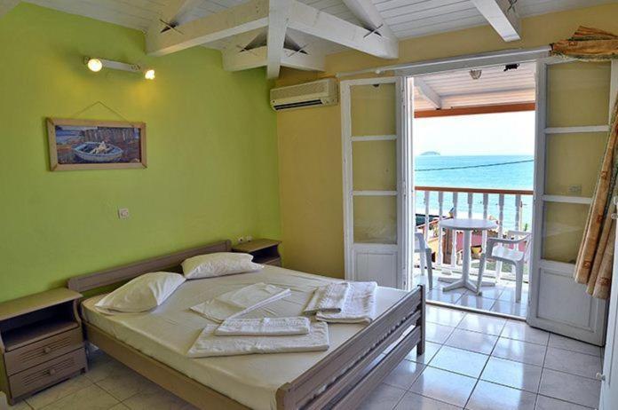 Turtle Beach Agios Sostis  Екстериор снимка