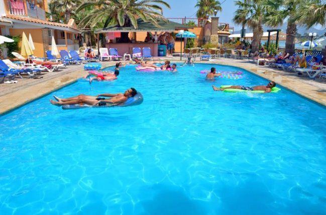 Turtle Beach Agios Sostis  Екстериор снимка