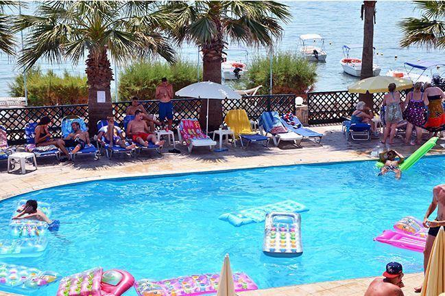Turtle Beach Agios Sostis  Екстериор снимка